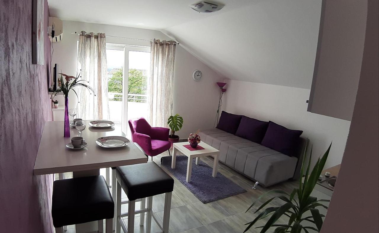 Apartments Kuc Тиват Екстериор снимка