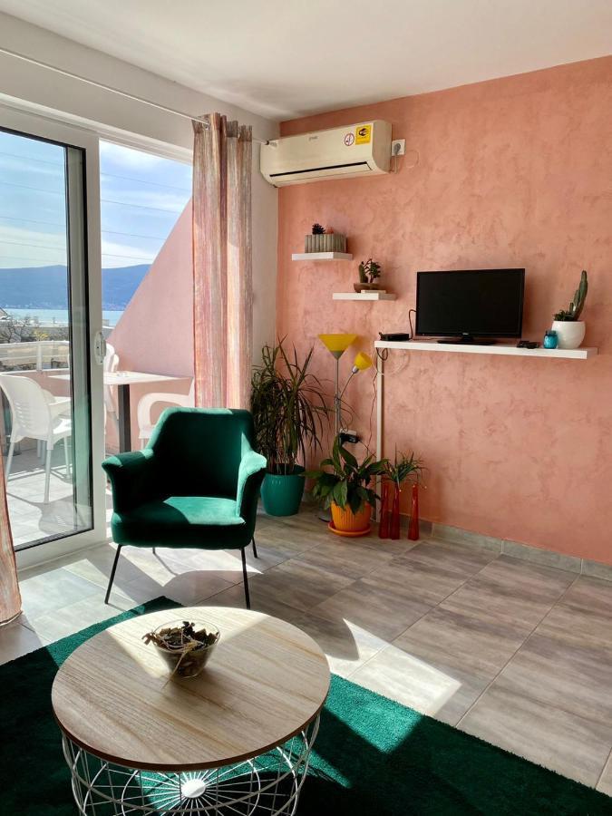 Apartments Kuc Тиват Екстериор снимка