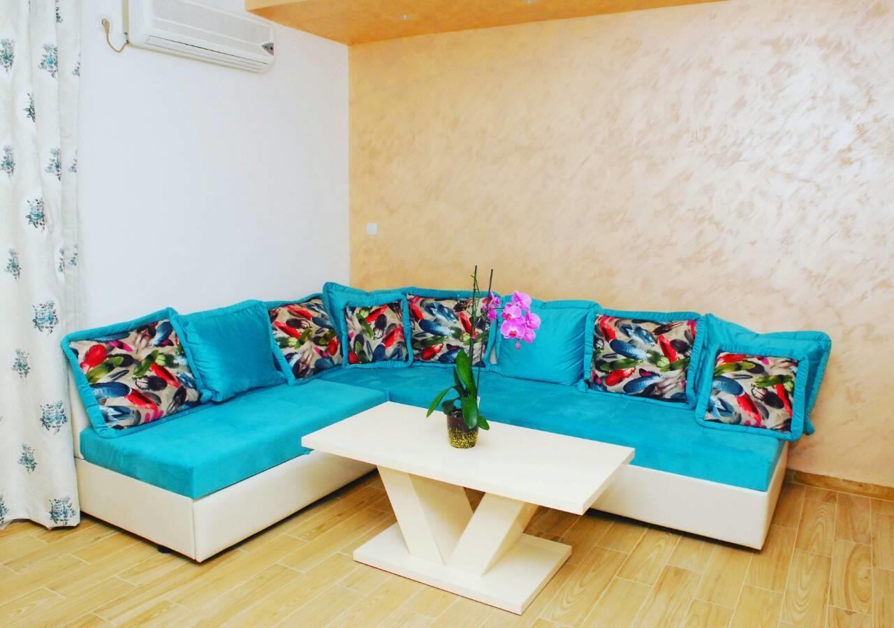 Apartments Kuc Тиват Екстериор снимка